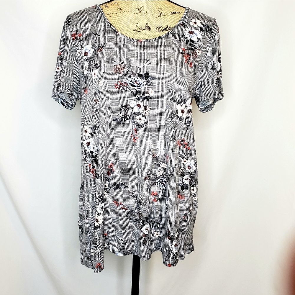 Daytrip | Black Plaid Rose Overlay Blouse